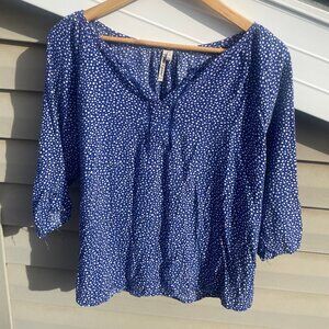 Women's Size Medium Blue polka dot blouse